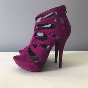 NIB cages heel sz 7